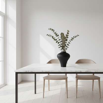 Black Vase - Scandi